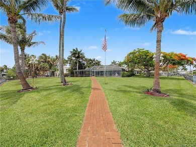 Experience an extraordinary waterfront lifestyle from one of - photo 19