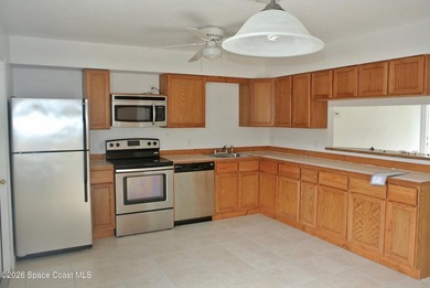 Bright and airy, Spacious well-maintained Duplex just a couple - photo 20