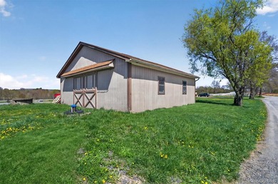This full service equestrian facility, in the Montogmery area of - photo 21