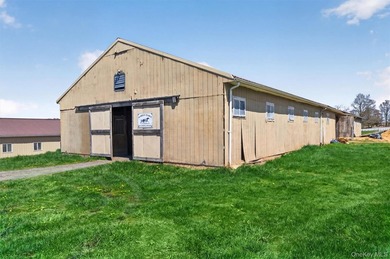 This full service equestrian facility, in the Montogmery area of - photo 23