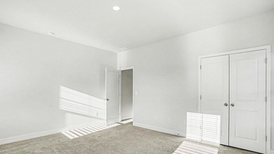 Welcome to The Alder, a stunning 2-story, 5-bedroom, 3 - photo 25