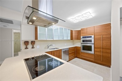 Lake Condo For Sale in Aventura, Florida