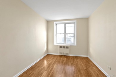 Very Sunny and Spacious Corner Apartment in the Exclusive - photo 14