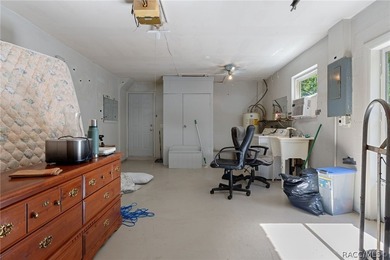 Nestled on approximately 1.6 acres in Homosassa, this charming - photo 22