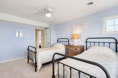 Stunning custom-crafted Lake Michigan retreat offering the - photo 25
