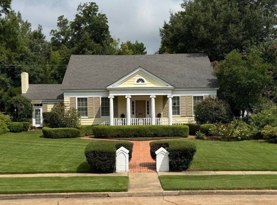 Yazoo River Home For Sale in Greenwood Mississippi