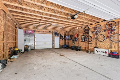 Stunning custom-crafted Lake Michigan retreat offering the - photo 35