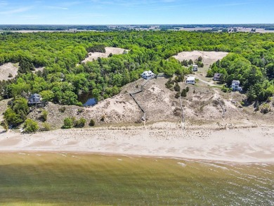 Stunning custom-crafted Lake Michigan retreat offering the - photo 42