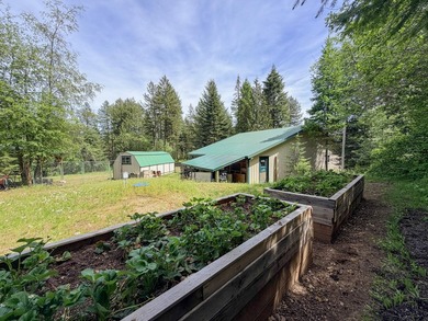 PRIVATE one-level home on beautiful 20 acres, big shop, located - photo 47