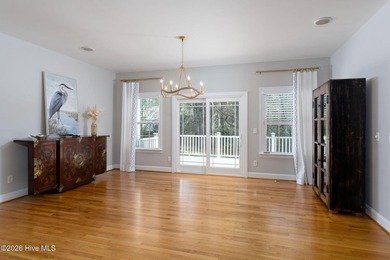 Exceptional home in sought after Pelican Reef! This 3 bedroom, 2 - photo 9