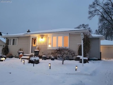 Lake Home For Sale in Waterford, Michigan