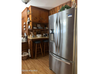 Welcome home to this charming ranch style home on the East end - photo 6