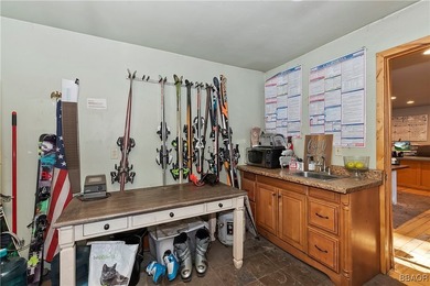 PRIME COMMERCIAL OPPORTUNITY IN BIG BEAR LAKE! Three commercial - photo 11