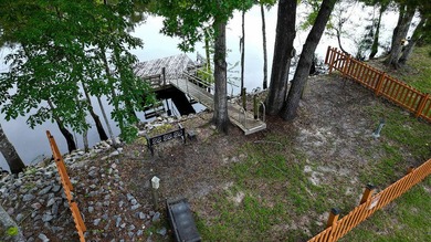 Looking for the perfect Riverfront getaway? your own dock and - photo 12