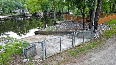 Looking for the perfect Riverfront getaway? your own dock and - photo 13