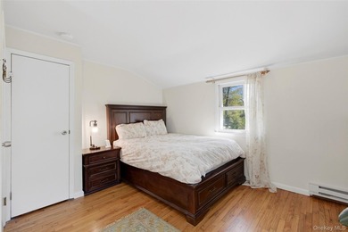 Welcome to 26 Woodchuck Lane in Setauket, located in the highly - photo 13