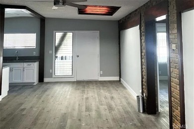 This property is located along Venice Blvd and features 5 units - photo 14