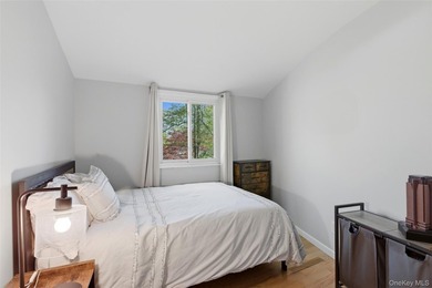 Welcome to 26 Woodchuck Lane in Setauket, located in the highly - photo 15