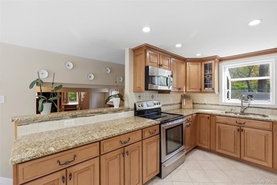 Welcome to 26 Woodchuck Lane in Setauket, located in the highly - photo 20