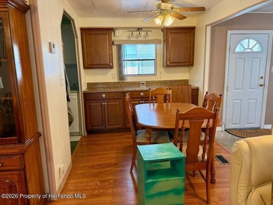Beautifull Brookridge Home, 2 Bedroom 2 Bath. MOVE-IN READY - photo 3