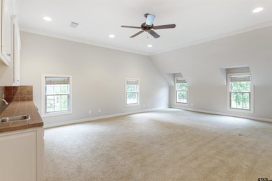 Welcome to this beautifully updated 5-bedroom, 4-bathroom home - photo 24