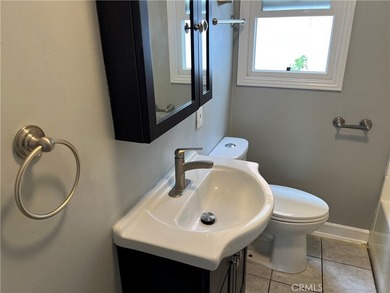 This property is located along Venice Blvd and features 5 units - photo 24