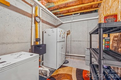 Price Reduced! Discover the perfect blend of comfort, elegance - photo 31