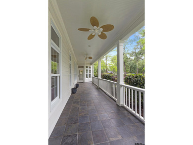 Welcome to this beautifully updated 5-bedroom, 4-bathroom home - photo 36