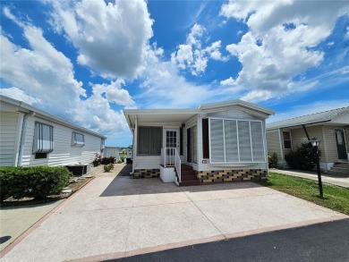 Lake Home Sale Pending in Palmetto, Florida