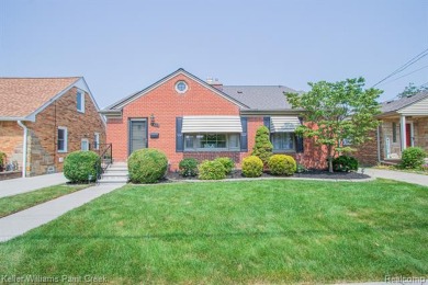 Lake Home Sale Pending in Saint Clair Shores, Michigan