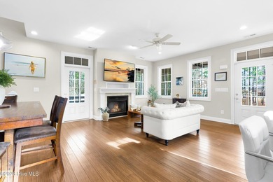 Welcome to this stunning Oriental retreat where coastal charm - photo 10