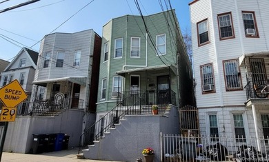 Turnkey 3-unit multifamily in Van Nest, two blocks from the 2 & - photo 2