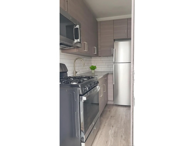 Turnkey 3-unit multifamily in Van Nest, two blocks from the 2 & - photo 4