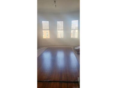 Turnkey 3-unit multifamily in Van Nest, two blocks from the 2 & - photo 9