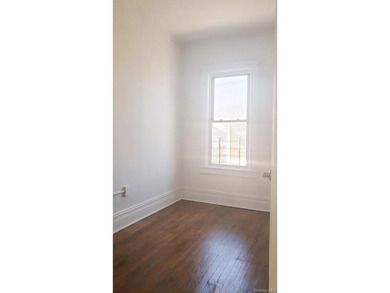 Turnkey 3-unit multifamily in Van Nest, two blocks from the 2 & - photo 10