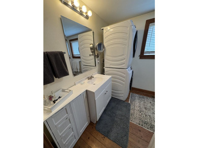 Adorable, updated & perfectly located, welcome to one of - photo 15