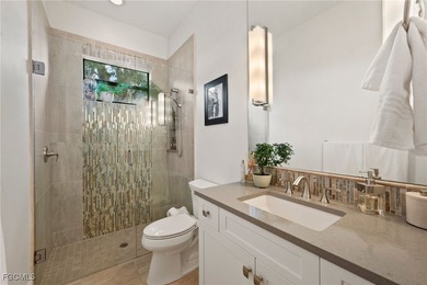 LUXURY RIVERFRONT LIVING. Custom Carlton-Naumann 6,394 Sq. ft - photo 17