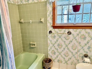 Over 2,500 sq feet on the island at a fantastic price. The - photo 21