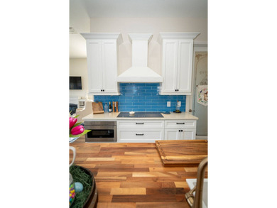 *** JUST RECENTLY REDUCED***Resort-style living with direct - photo 29