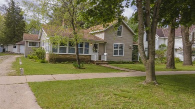 Adorable, updated & perfectly located, welcome to one of - photo 29