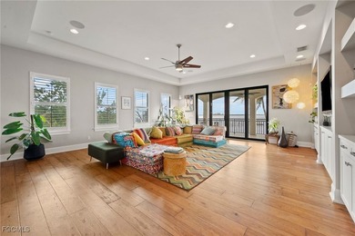 LUXURY RIVERFRONT LIVING. Custom Carlton-Naumann 6,394 Sq. ft - photo 31