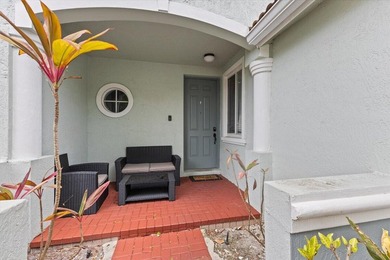 Discover effortless living in the gated community of Thousand - photo 5