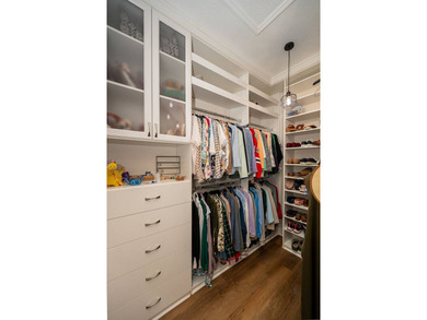 *** JUST RECENTLY REDUCED***Resort-style living with direct - photo 48