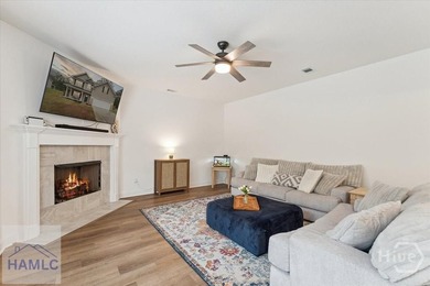 Spacious 4-bedroom 2.5 bath home features grand foyer with - photo 7