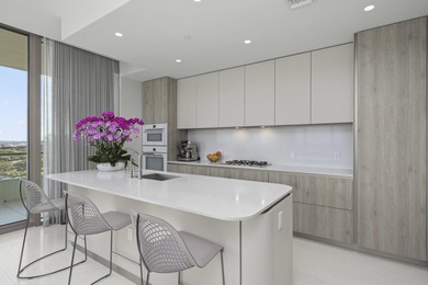 NEW, Turn-key, move-in ready residence with stunning waterfront - photo 6