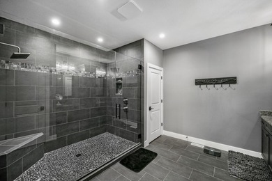 This 5-bedroom, 3.5-bath, 4,600-square-foot 3-year-old home - photo 17