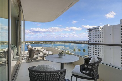 NEW, Turn-key, move-in ready residence with stunning waterfront - photo 8