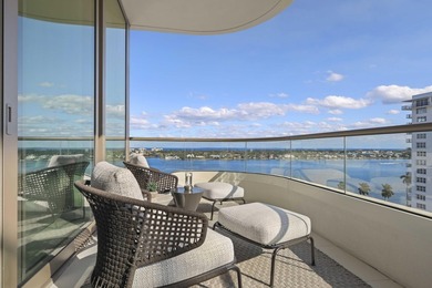 NEW, Turn-key, move-in ready residence with stunning waterfront - photo 10