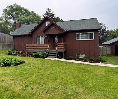 Wonder Lake Home Active Under Contract in Wonder Lake Illinois