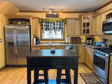 Beautiful 4-bedroom 1.5 bath home close to ATV trails. If you've - photo 6